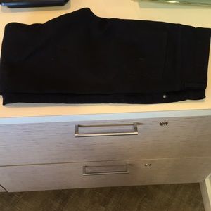 H&M black Skinny Fit Jeans.